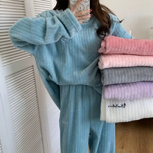 Solid color two-piece coral fleece pajamas