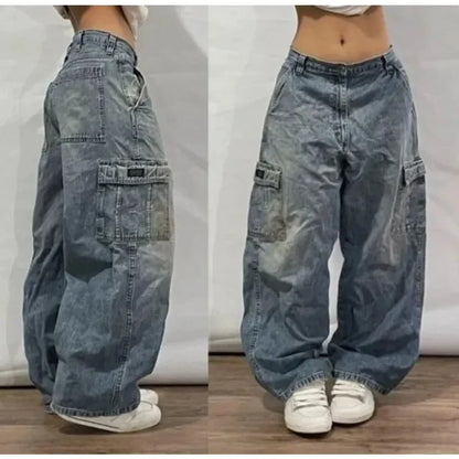 Embroidered Loose High-Waist Jeans